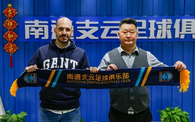 午夜视频在线免费播放